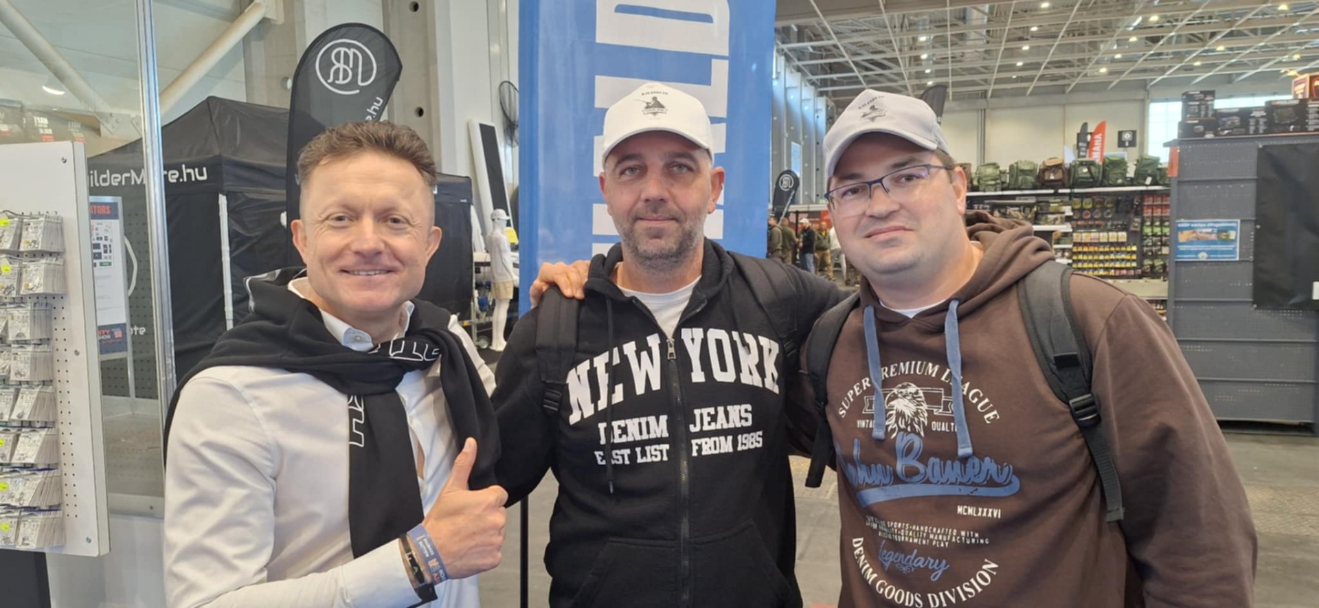 Az ,öcsödi szekció' Tóth Attila és Szitkó Zsolt Barátaim. Pontyhorgászok, a nagyhalas vonal képviselői. 2024-től azonban a methodozás, PVA bag ezéssel is szép eredményeket értek el. Dobogó 72 órás nagyhalas versenyen. Egyéni 1.,2. helyek method versenyeken. Tesztelnek,kitalálnak, újdonságokat alkotnak. Szívvel, lélekkel, barátsággal. A Kalandvár képviselői a nagyhalas versenyeken. 